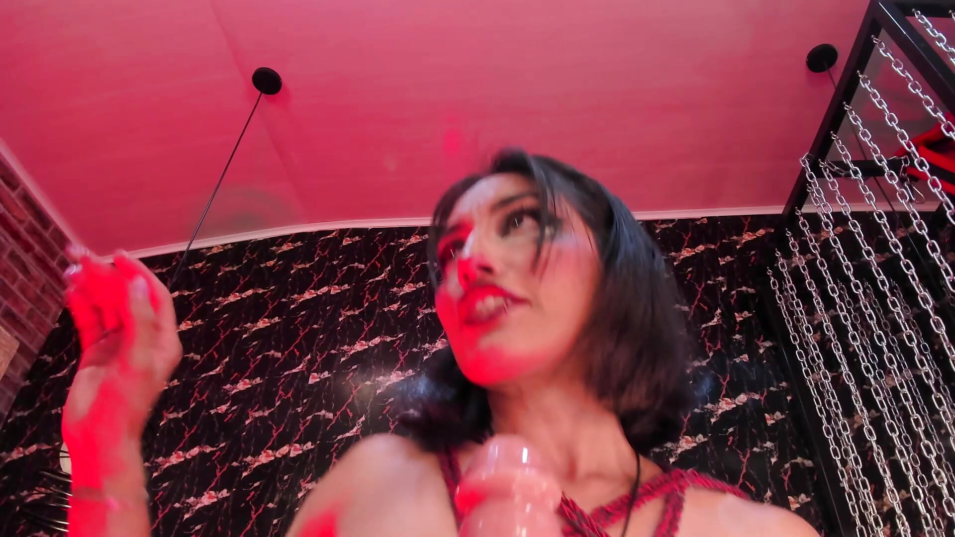 CLOSE-UP OF A PUSSY BEING FUCKED WITH DEEP THROAT 💦