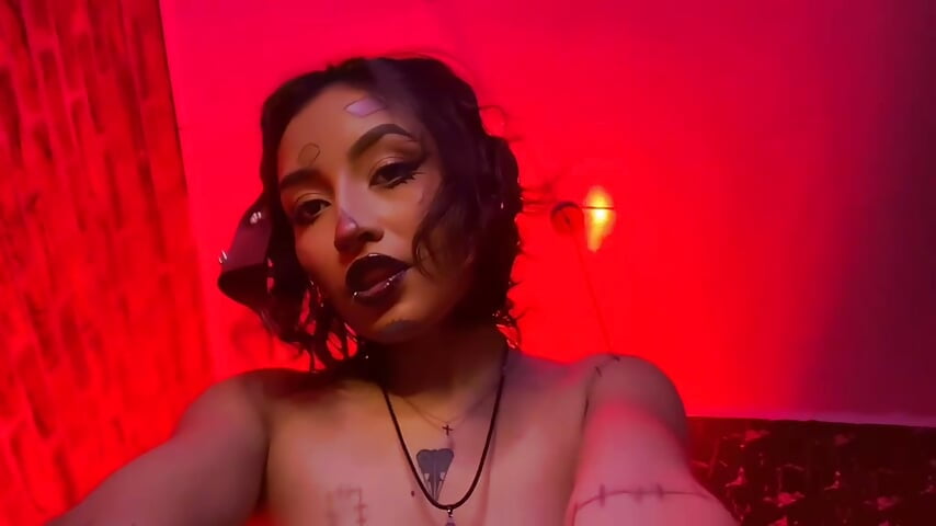 My sexy, sultry body is waiting for you, my sir 🔥 - vídeo de la modelo de cam LunaiXMoon_