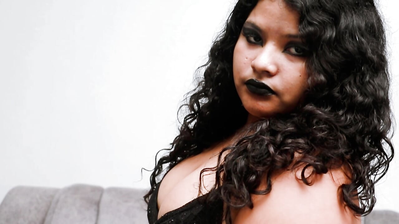 profile-intro-video-1778276049 - clip cu WickedLemon model videochat