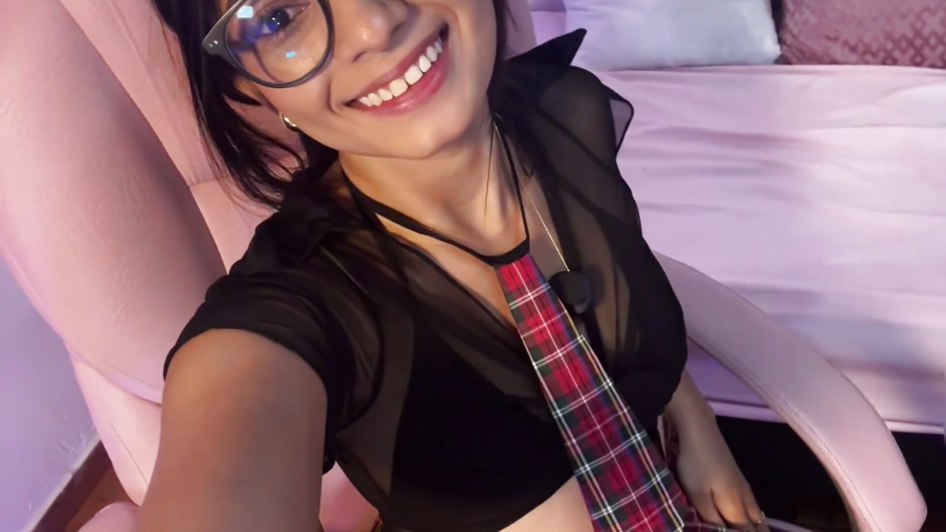 C280D594-F612-440E-AEF3-71E381EF88DB - video by isabel_space cam model