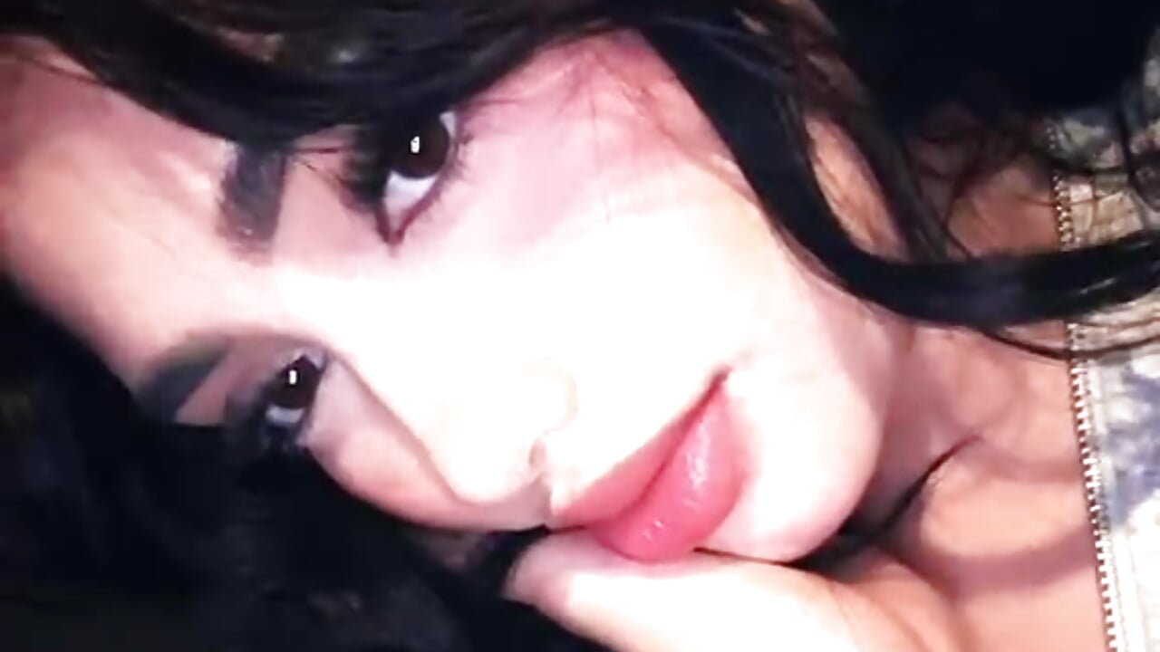 Look at me in the eyes – video af Alyson_velez cam-model