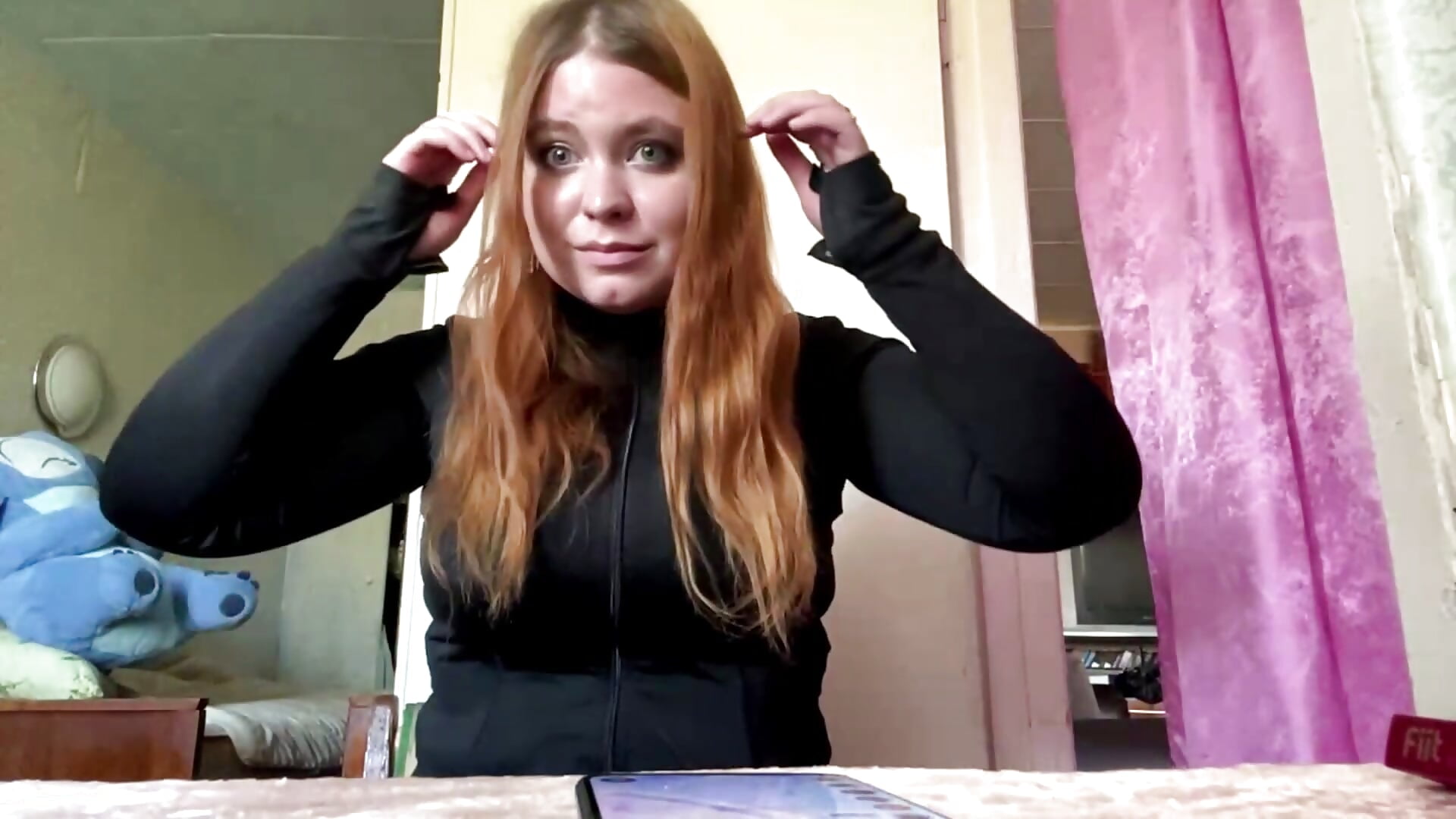 Sweet_Talk - video by Violette_Iguina cam model