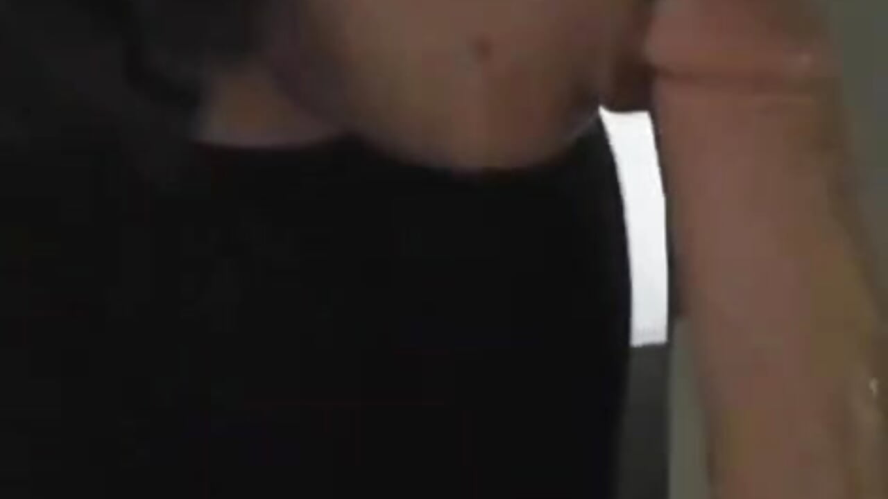 Deepthroat whit a 18cm cock