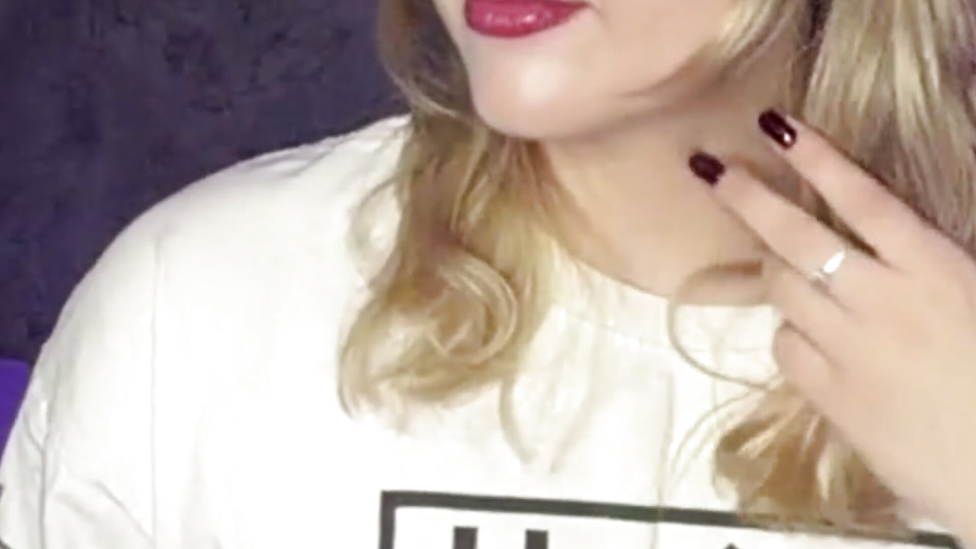 im not a human – video od webkamerové modelky MichelleLasin