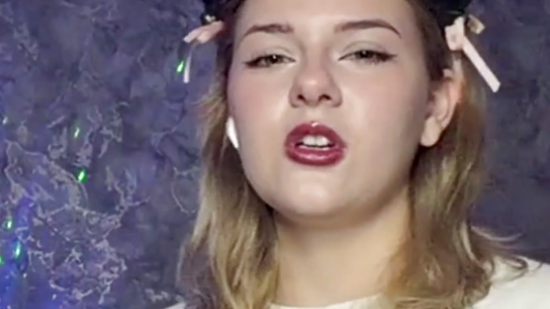 im kitty – video od webkamerové modelky MichelleLasin