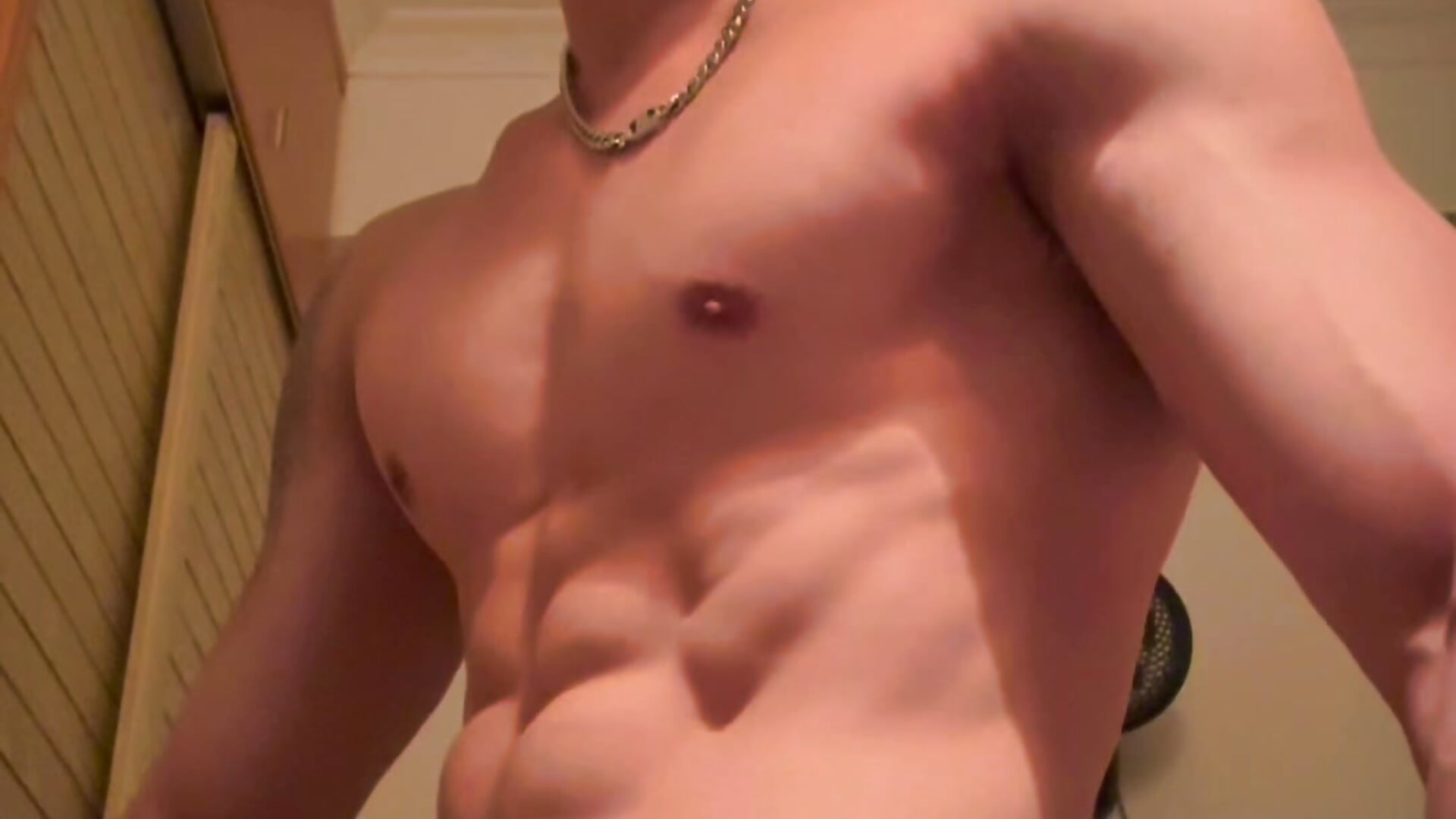 变装肌肉秀 - video by AnglingTrundle cam model