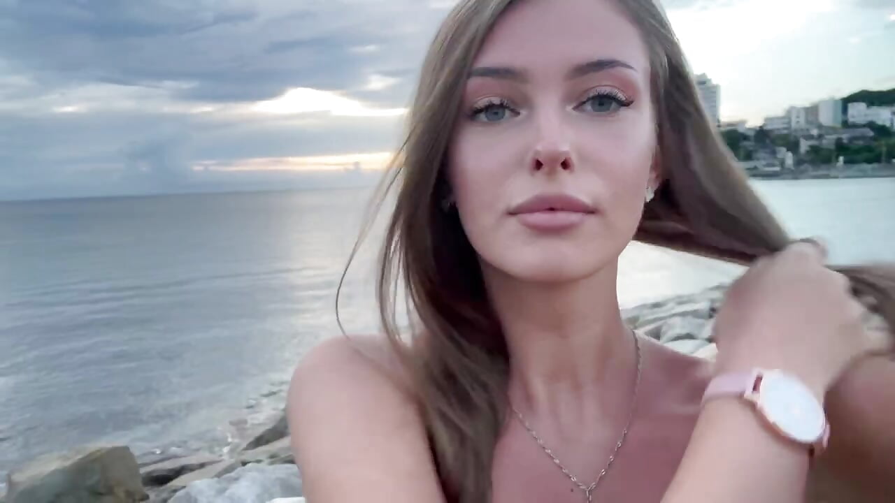 Me - vídeo de la modelo de cam MonaBlisss