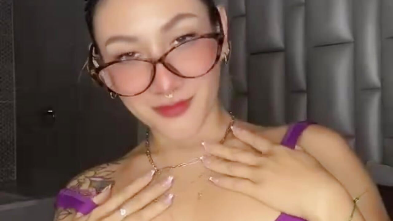 Sensual Valka – video modela na kameri ValkaDoll