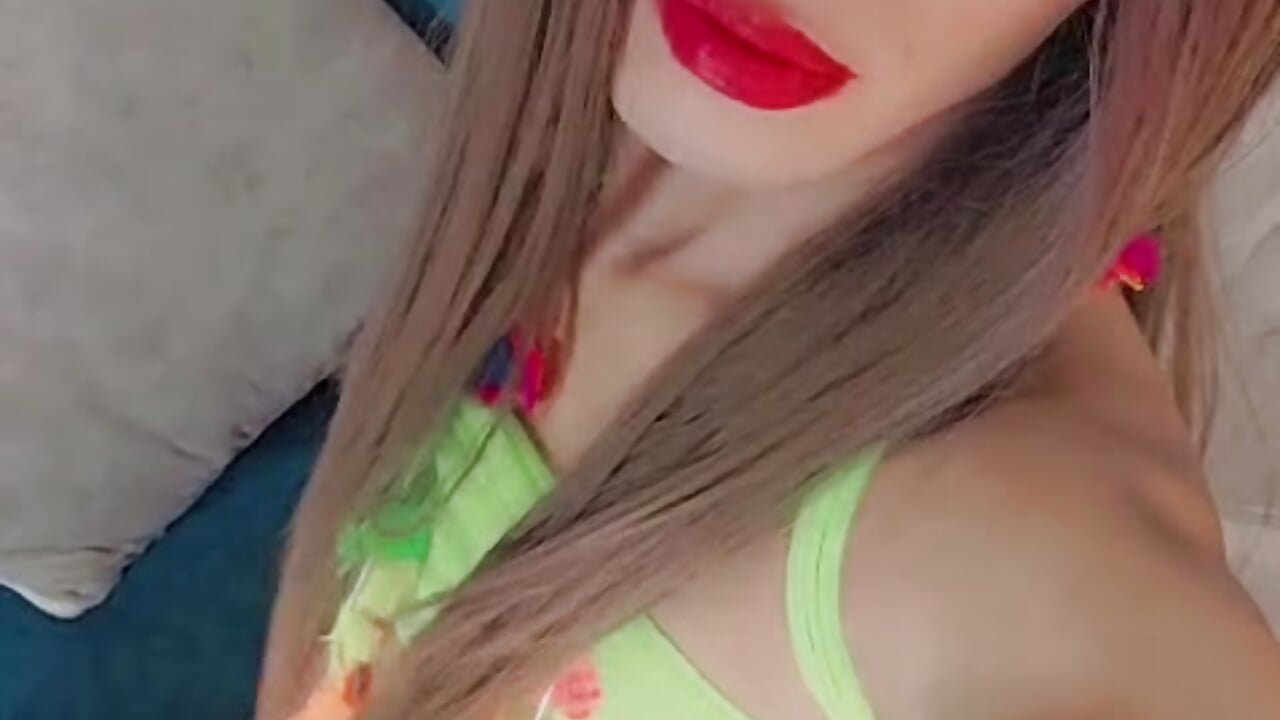 SEXY HAWAIIAN GIRL - video by sweet_susy_01 cam model