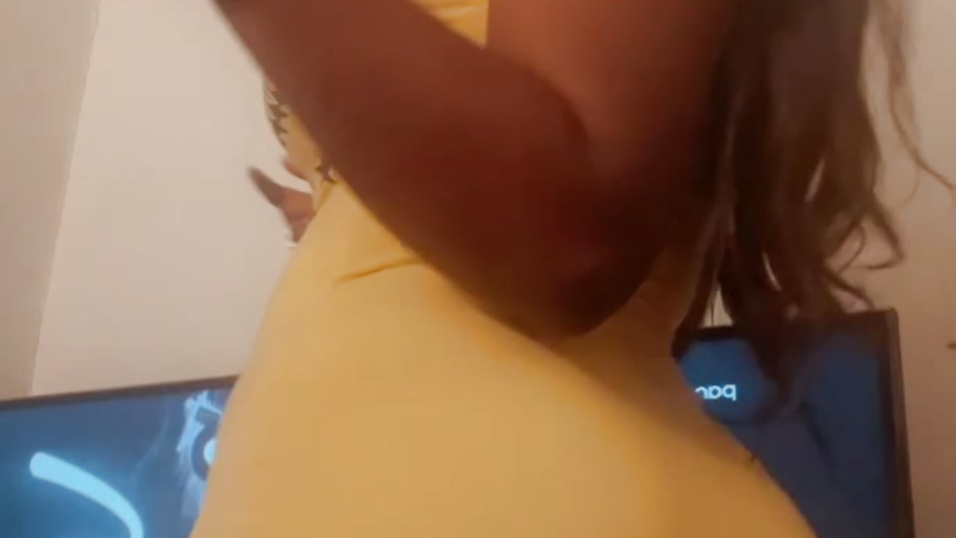 8A43A9A9-D615-423C-8C14-10859C5D5633 – video od webkamerové modelky BlaqueBarbee