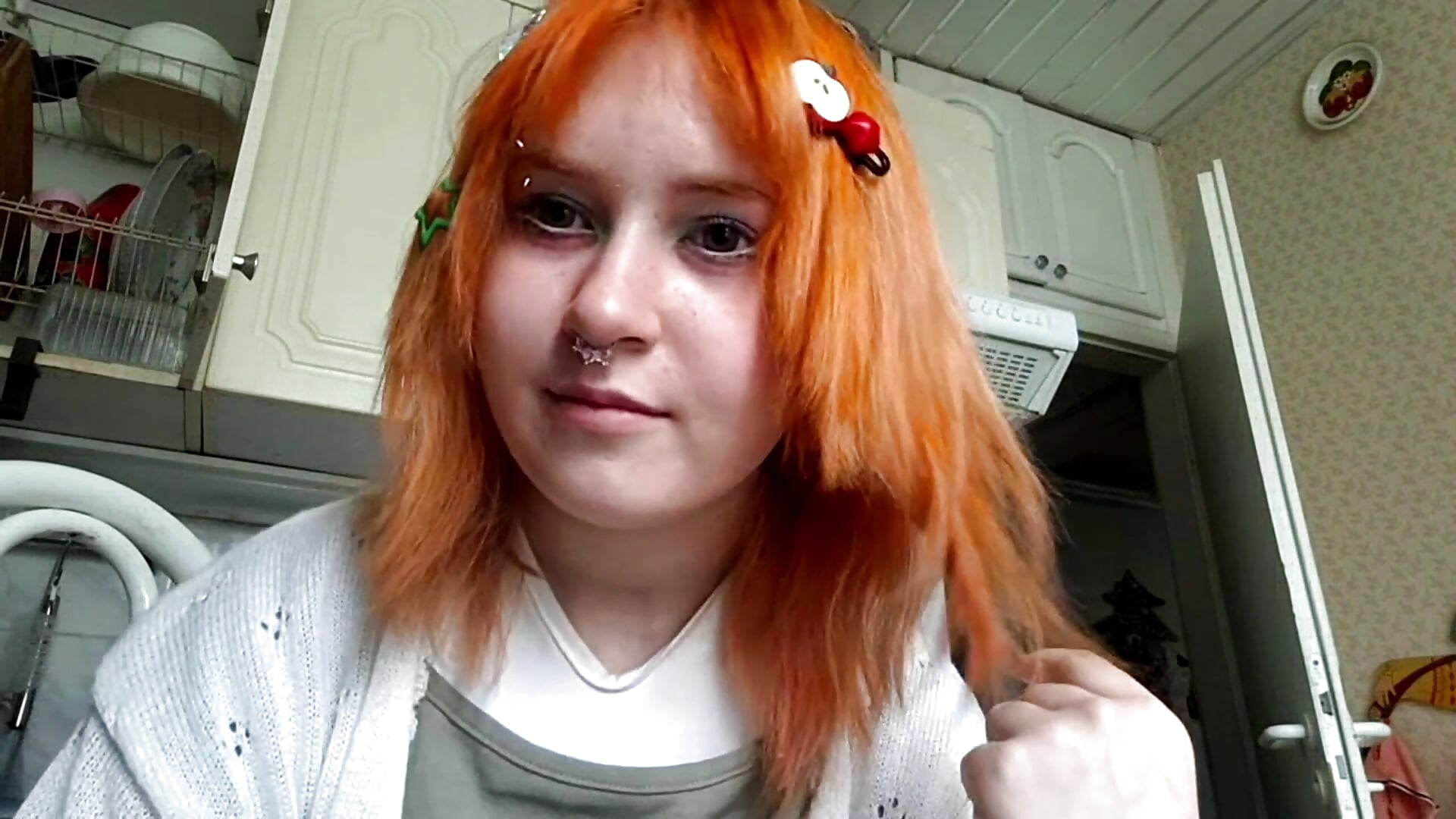pretty eyes - video by KamiBleich cam model