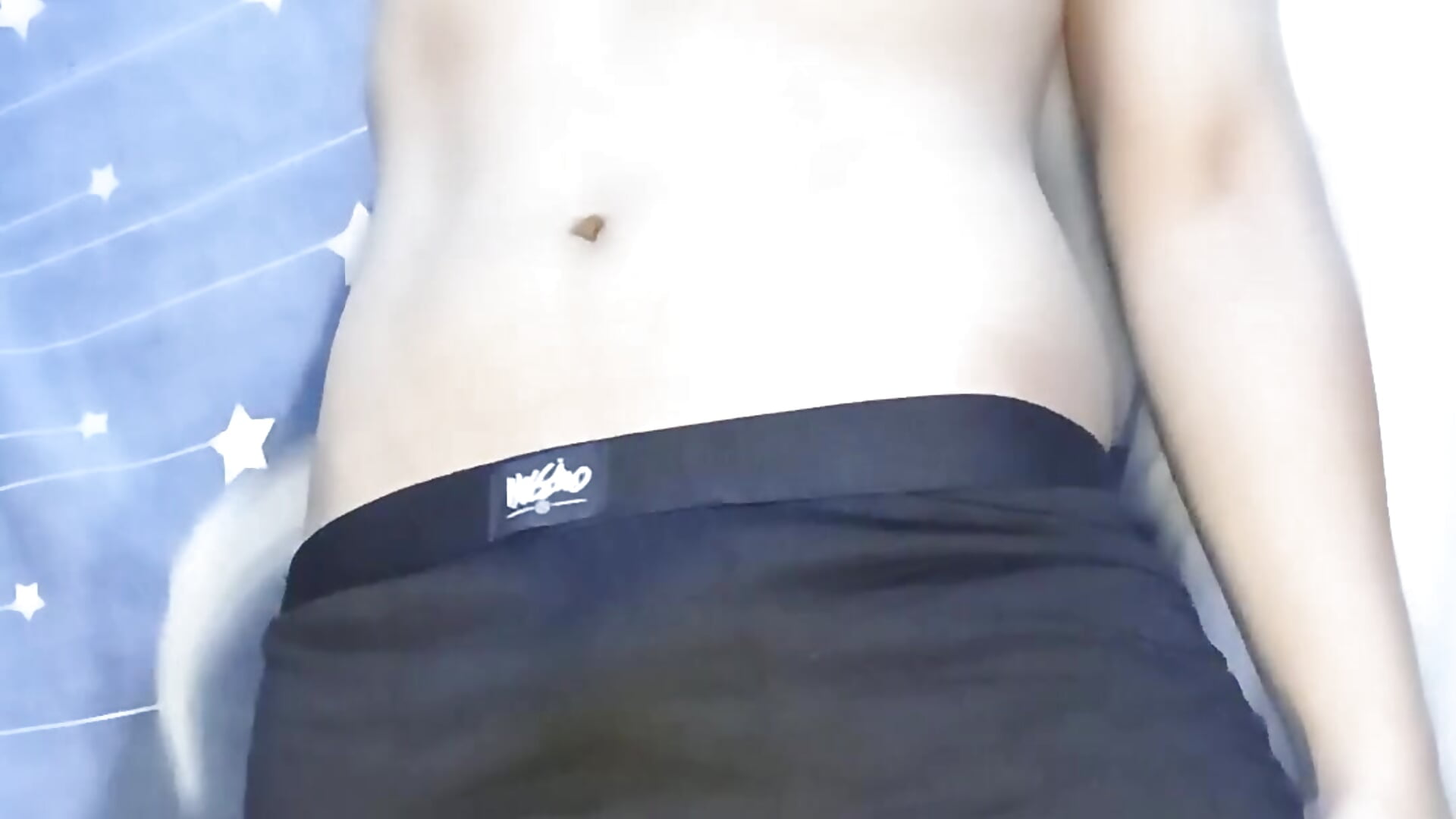 Strip tease - video oleh Explooreex