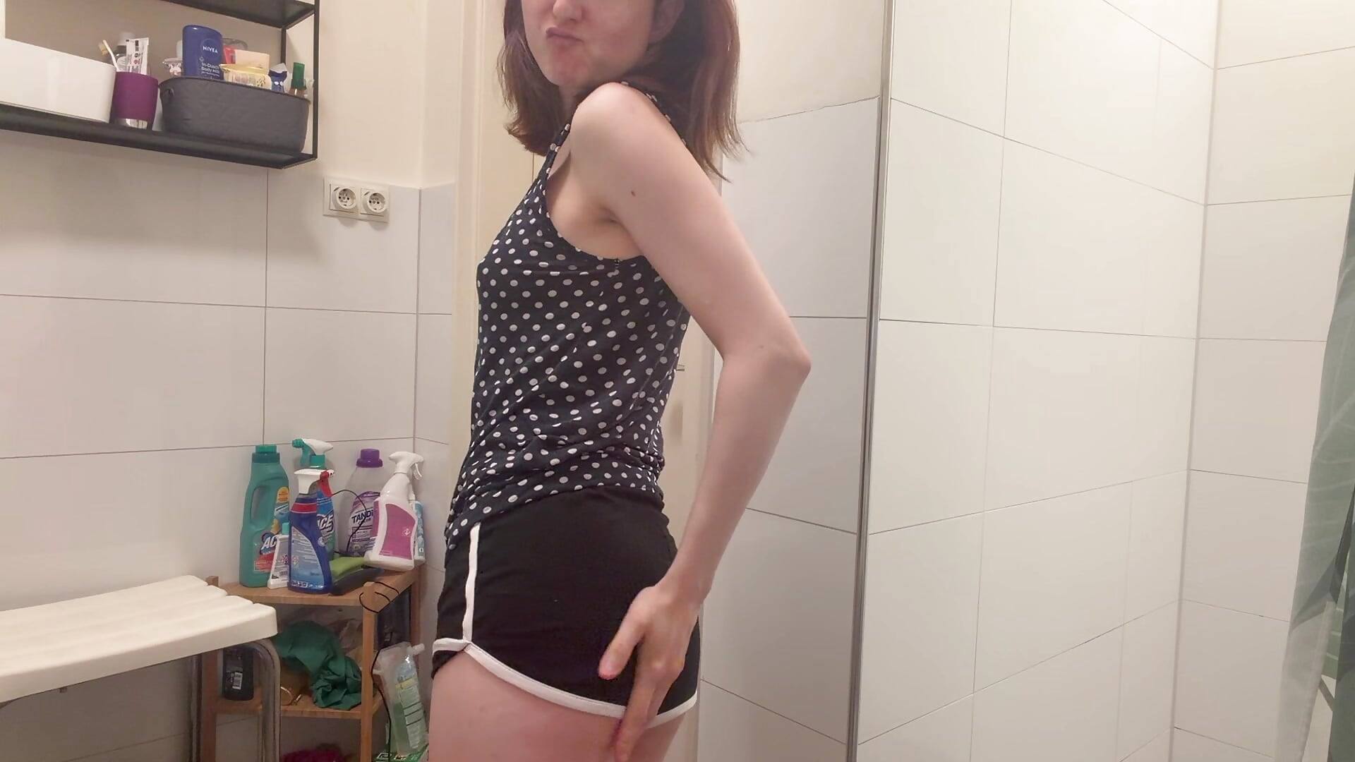 Vor dem duschen 🔥 - video by Pferdchen2101 cam model