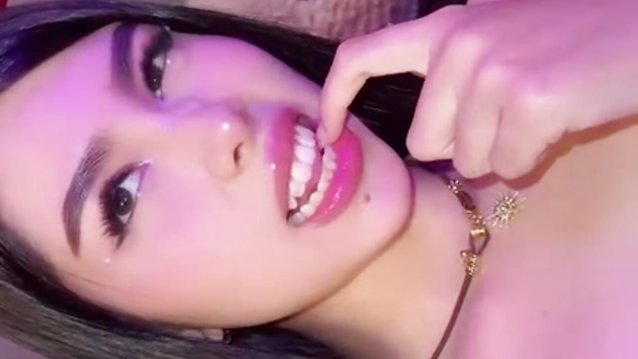 Come discover me today - video by Helena_Whaite cam model
