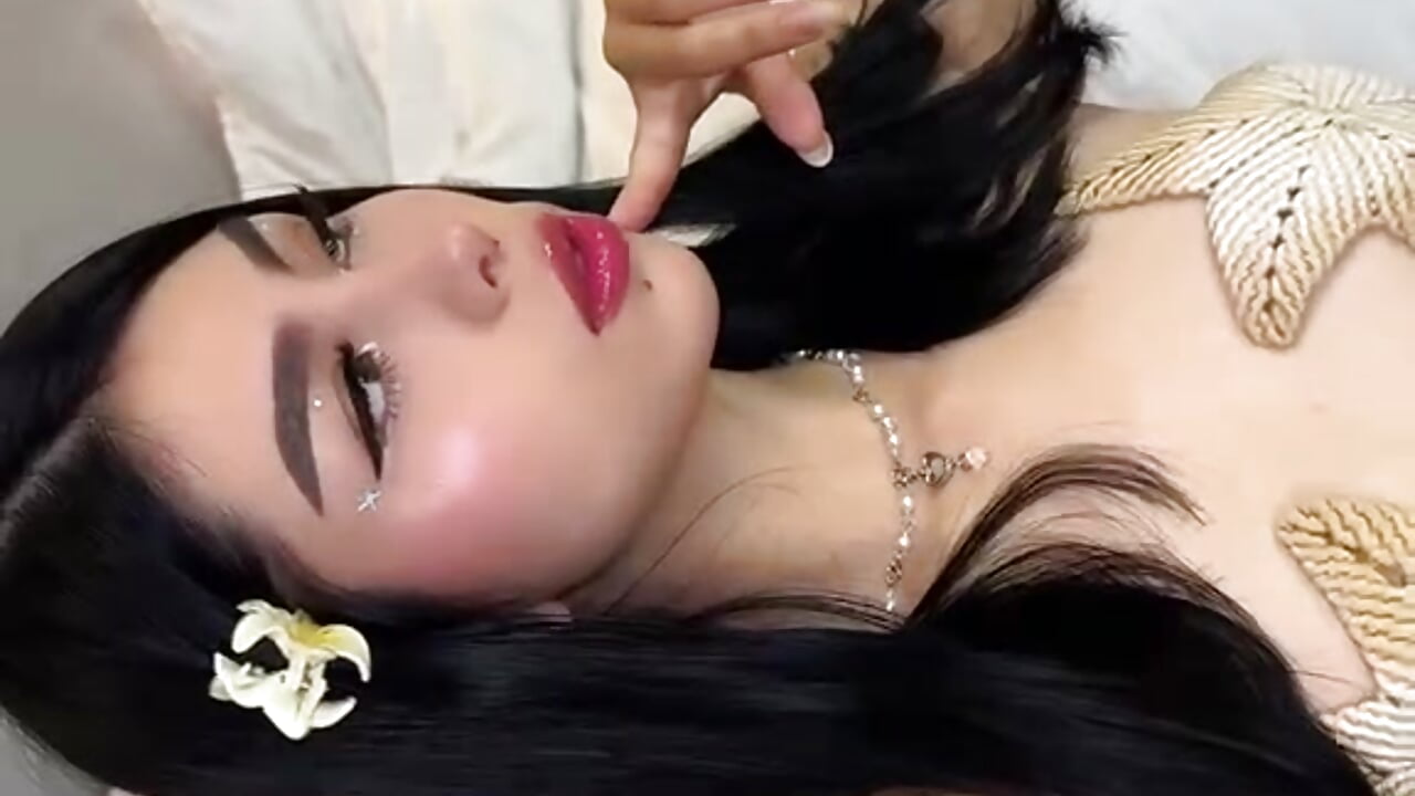 kisss💋💋💋 - video by Helena_Whaite cam model