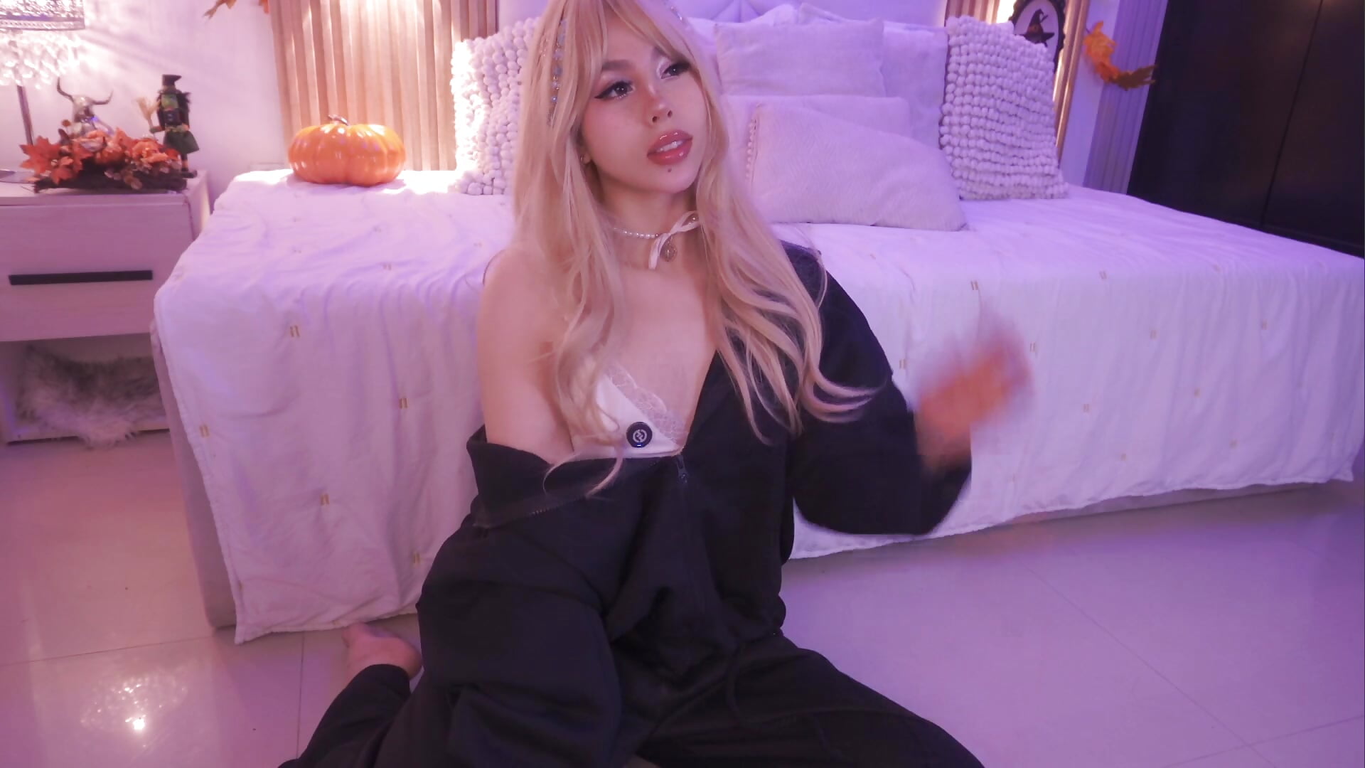 😝 cum in my mouth if you dare - video di Helena_Whaite modella di cam