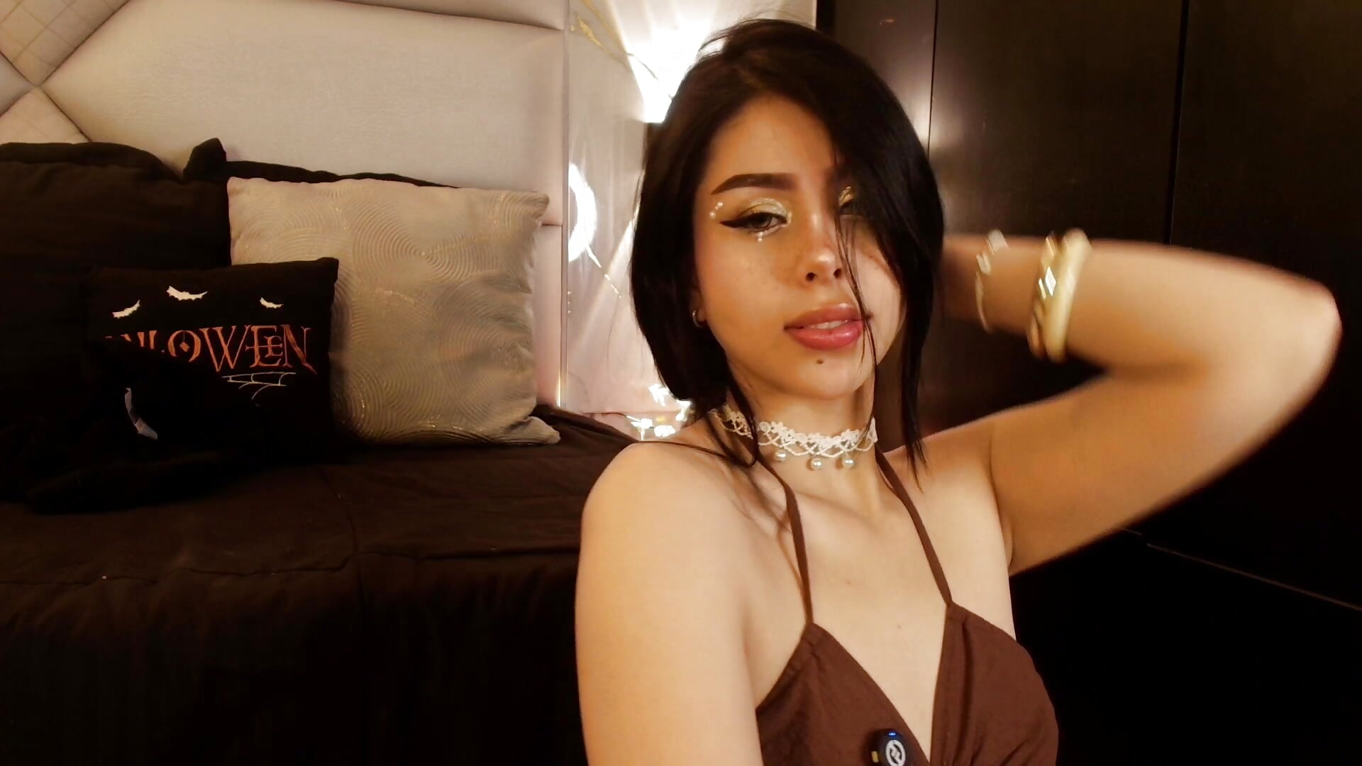 give me a kiss wherever you want – video od webkamerové modelky Helena_Whaite