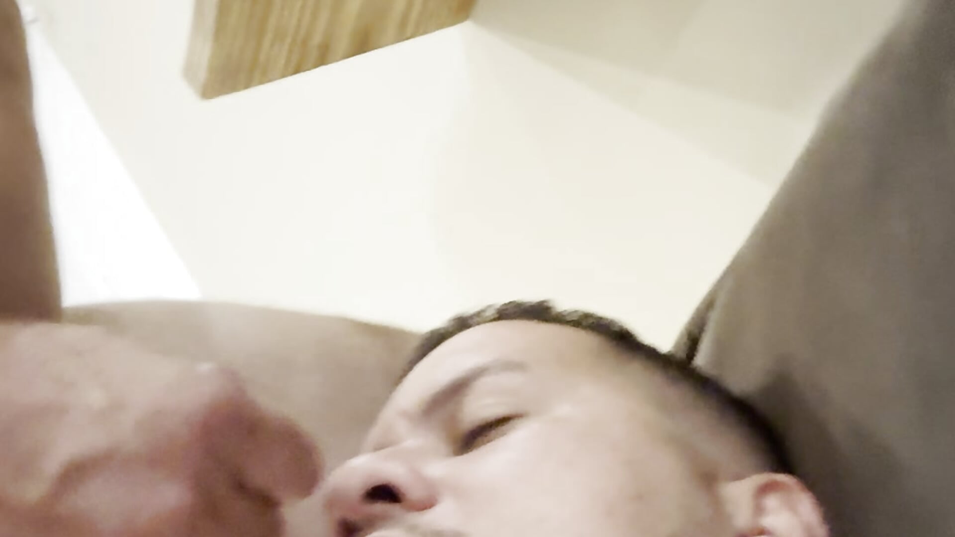 Gozada na boca do macho - video by galiannox cam model