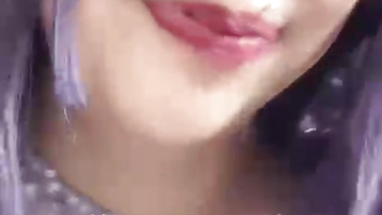 Tell me which of my two moods do you like more?🥰😈 - video by Aika_Doll cam model