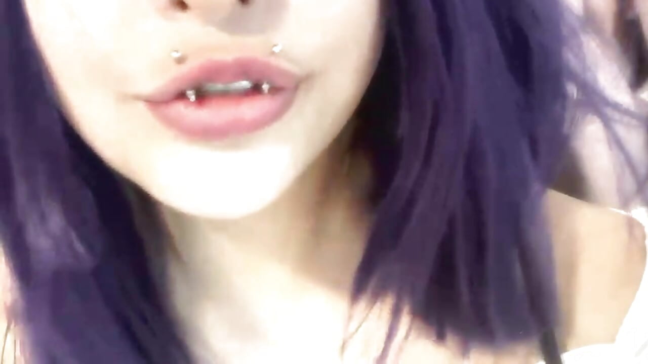 PRETTY GIRL - video by Aika_Doll cam model