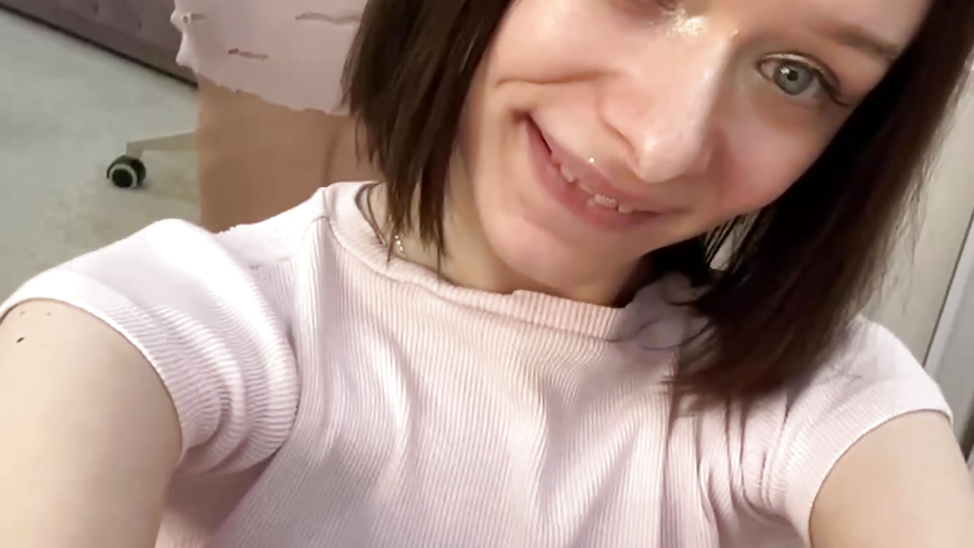 Yummy - vídeo de la modelo de cam Ari_kytsya