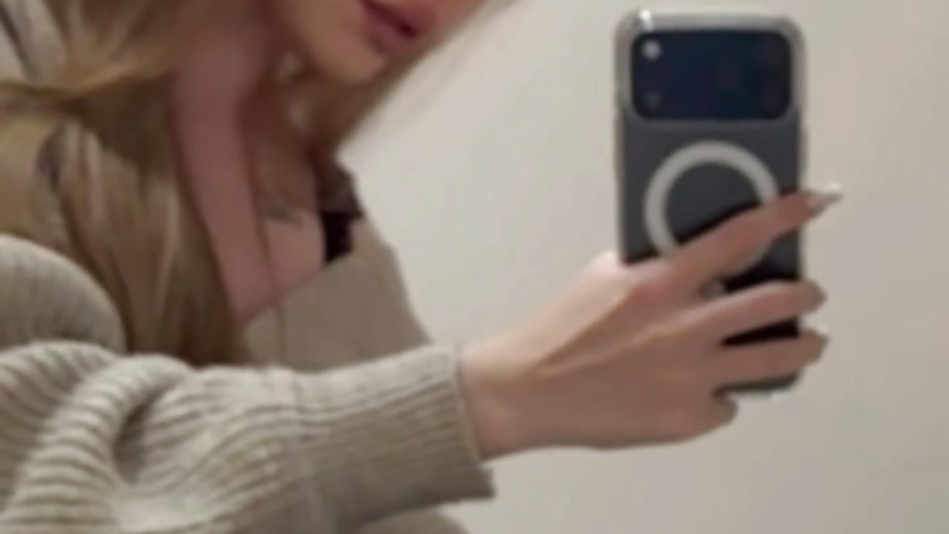 IMG_8134 - video by ValeryShine cam model