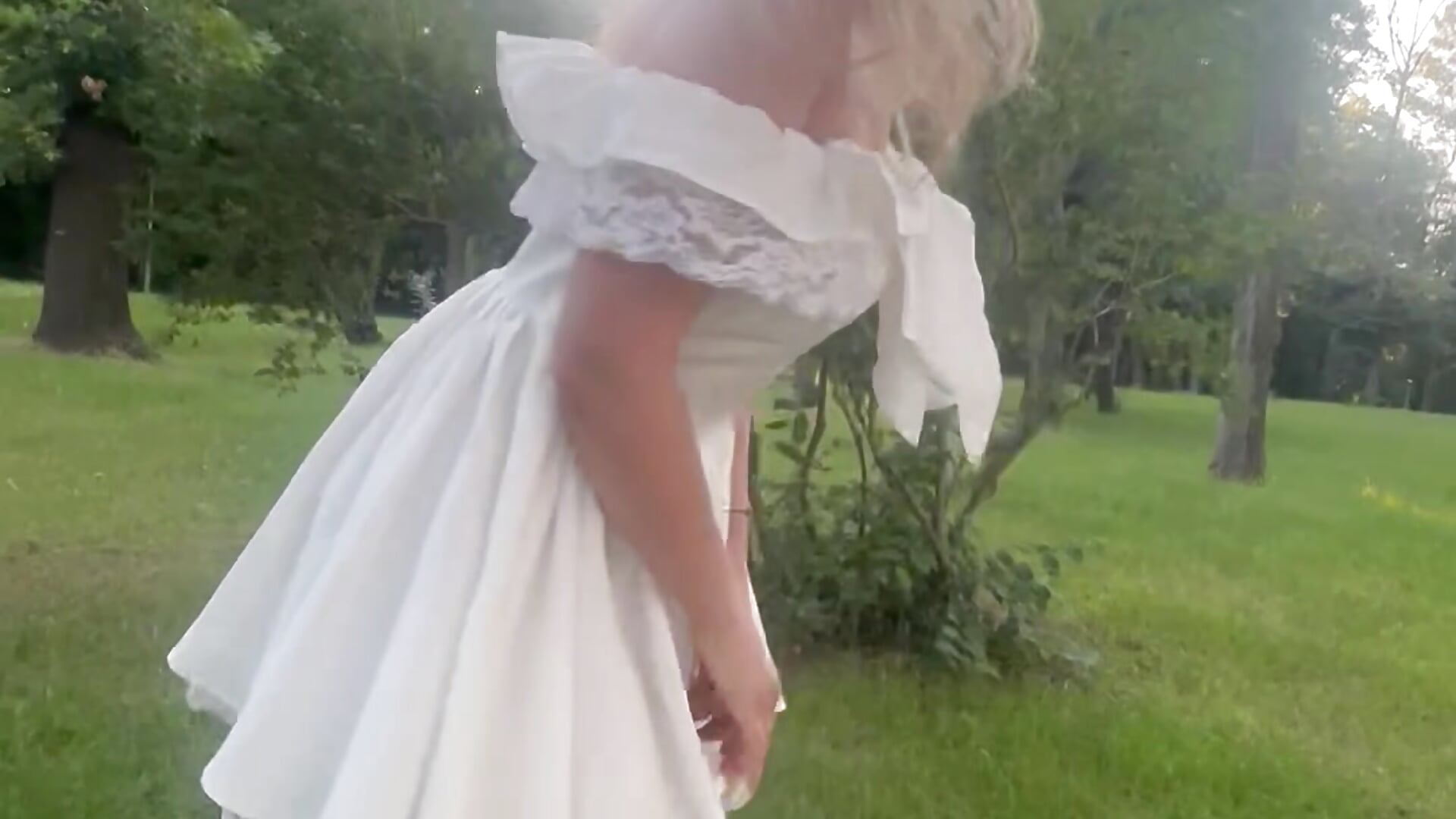 Upskirt outdoor🌿😋 - video by EvaWarren cam model
