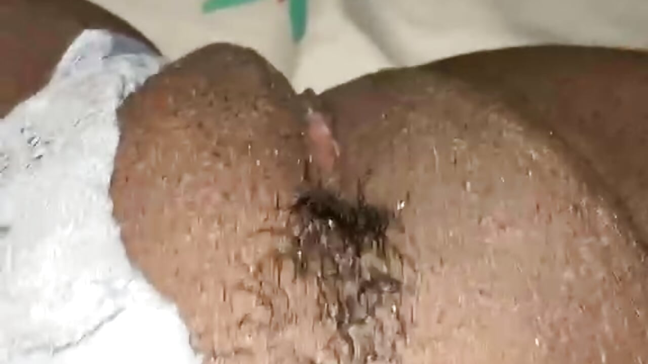 I PUT MY PANTY TO THE SIDE AND MASTURBATE FOR YOU🔥