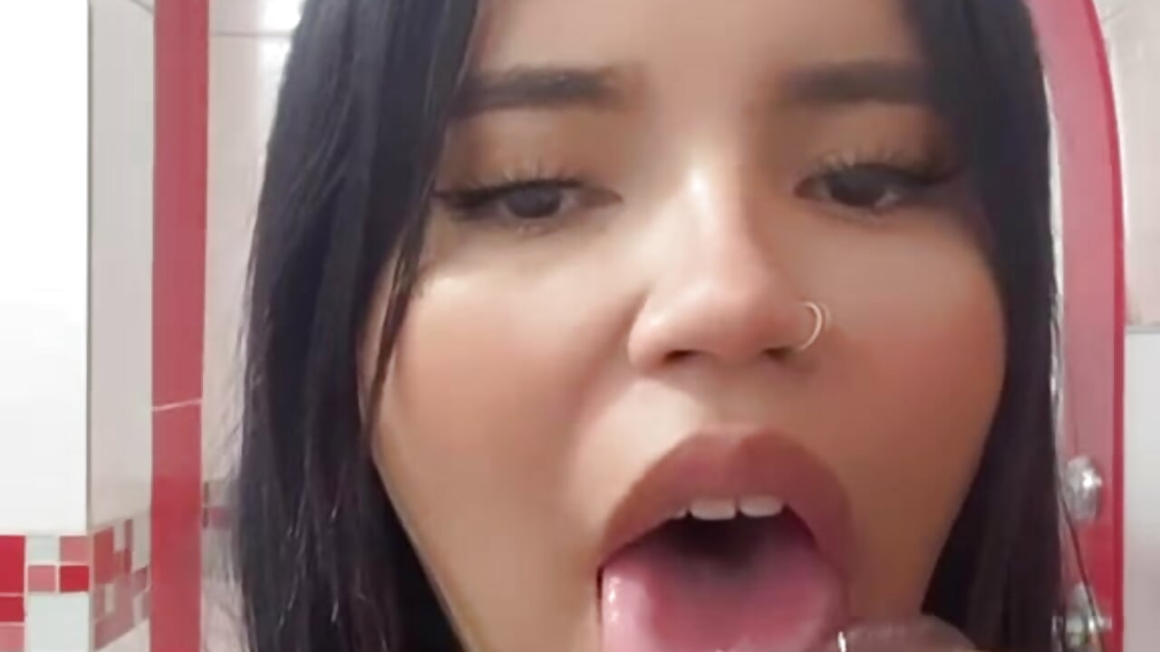 Sexy lips 🥵 - video by Lucy_asm cam model