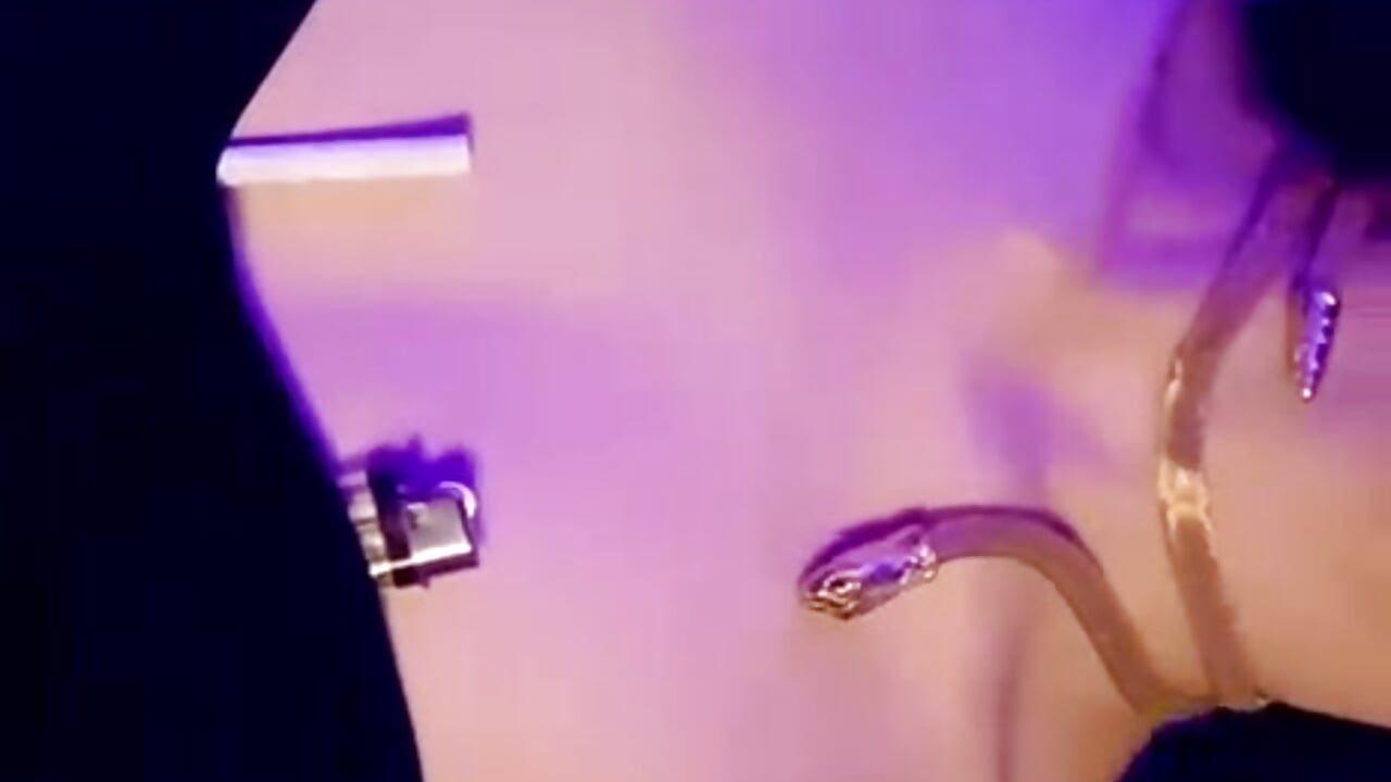 Teasing u 🤍 - video by Nyxx_Moonnn cam model