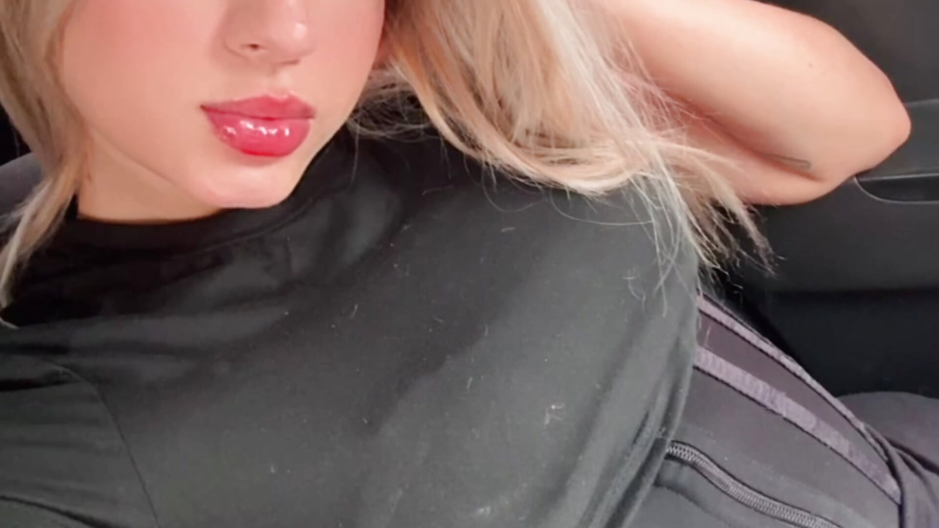 🔥😏 - Vídeo de Avril_evanss, modelo de vídeos