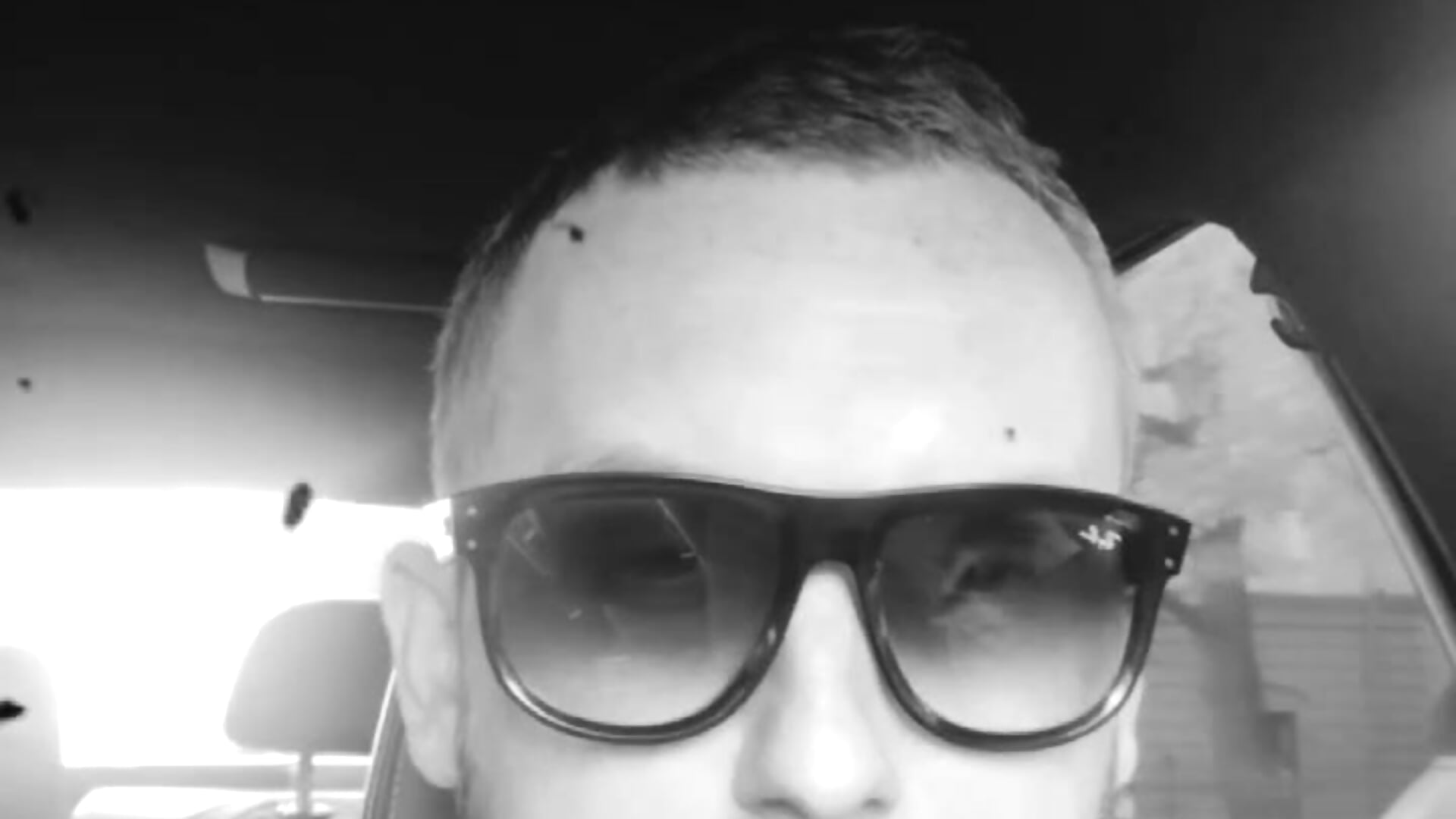 You work. I relax. – video af StrictDonInk