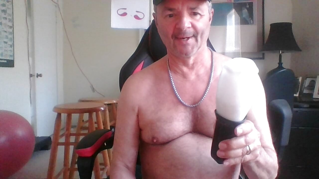Butt Plug and New Twirling Masturbator Big Cum - วิดีโอโดย hotdadbod โมเดลแคม