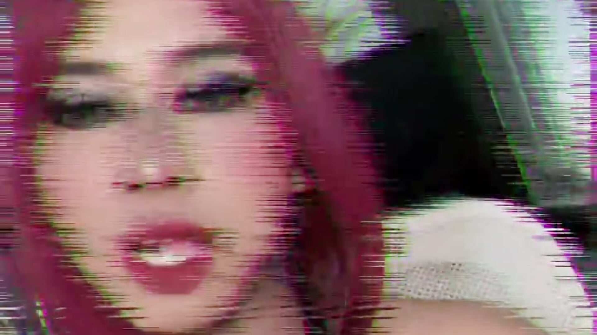 Messenger_creation_2D289F81-3C37-49C3-93E3-7EEE77D6EB31 - clip cu Goddess_irishXX model videochat