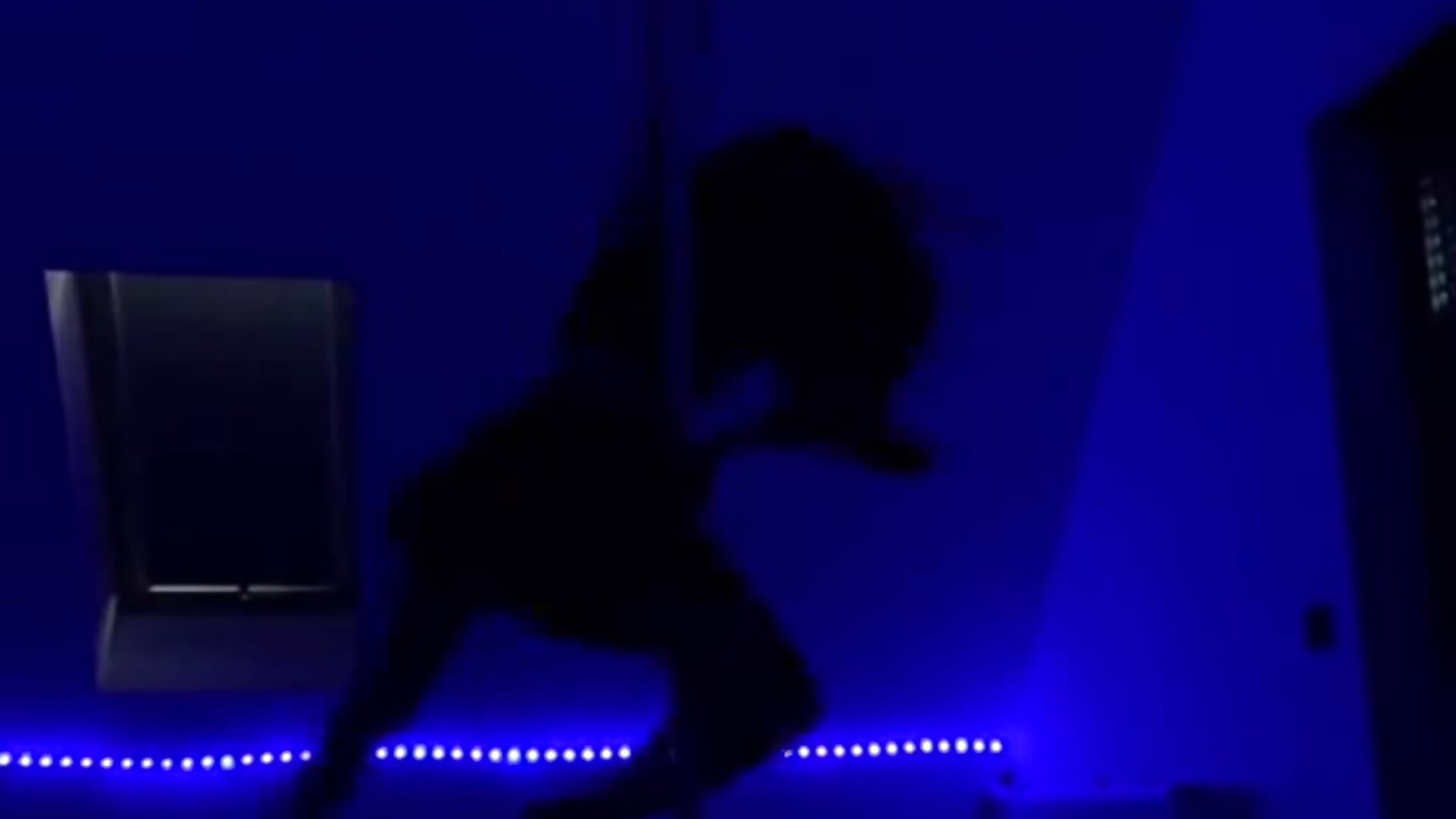 My first time on the pole 🤯 - video by JulianeHedgpeth cam model