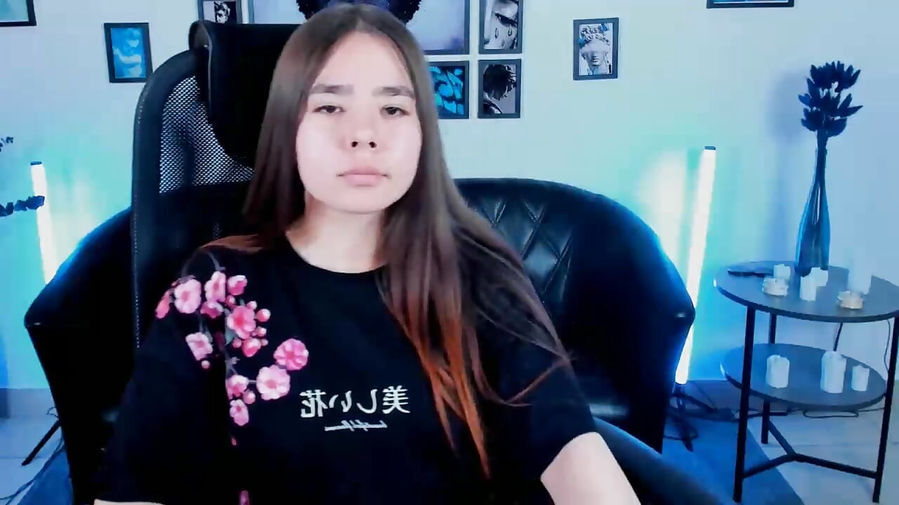 I'm waiting for you <3 - video by SayaHeartnet cam model