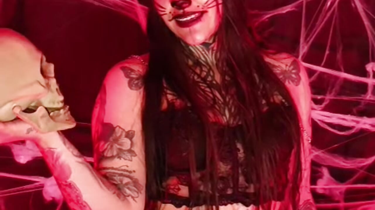 HALLOWEEN – video af Kiara_tay