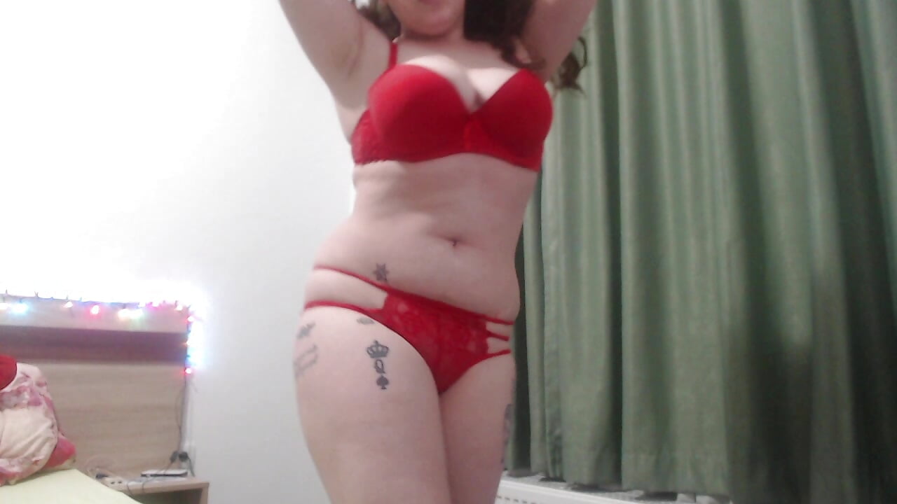 just me 😘 - clip cu SarajustMe667 model videochat