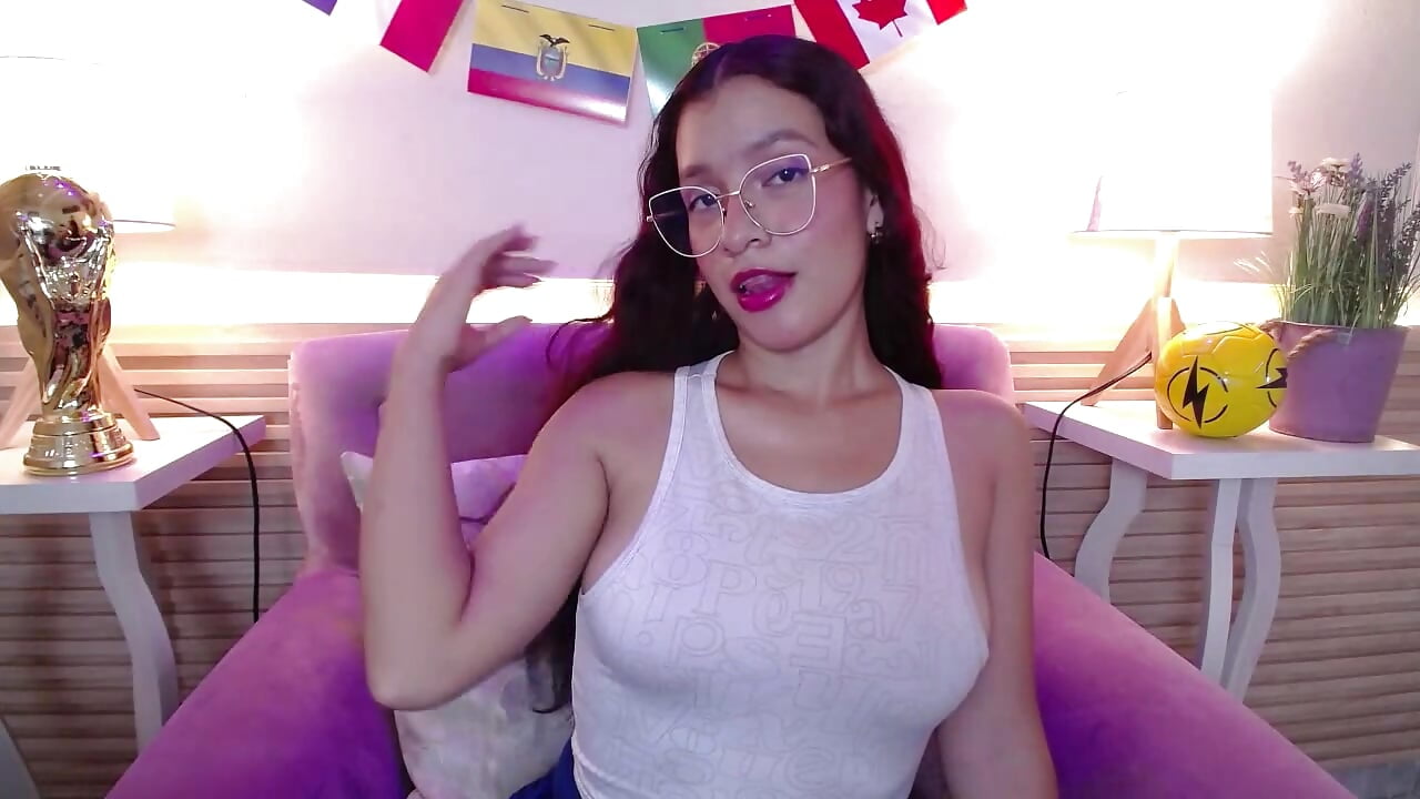 Hi sweety, i hope u miss me, i come back.. that means i'm horny and i need to cum today - סרטון של BrianaGaging, דוגמן/ית מצלמה