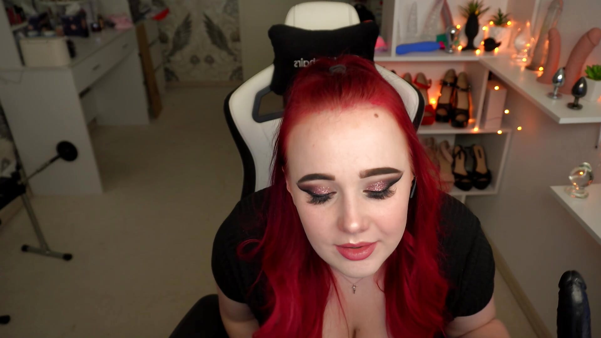 Privat Chat mit Deepthroat und Orgasmus - video by littleEve cam model