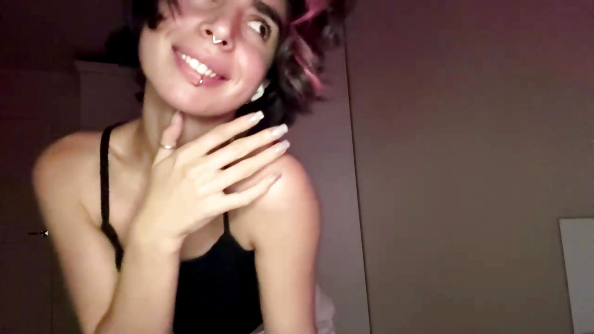 ♥️ My Bare Little Secret ♥️ - فيديو من JessiaRuezga موديل الكام