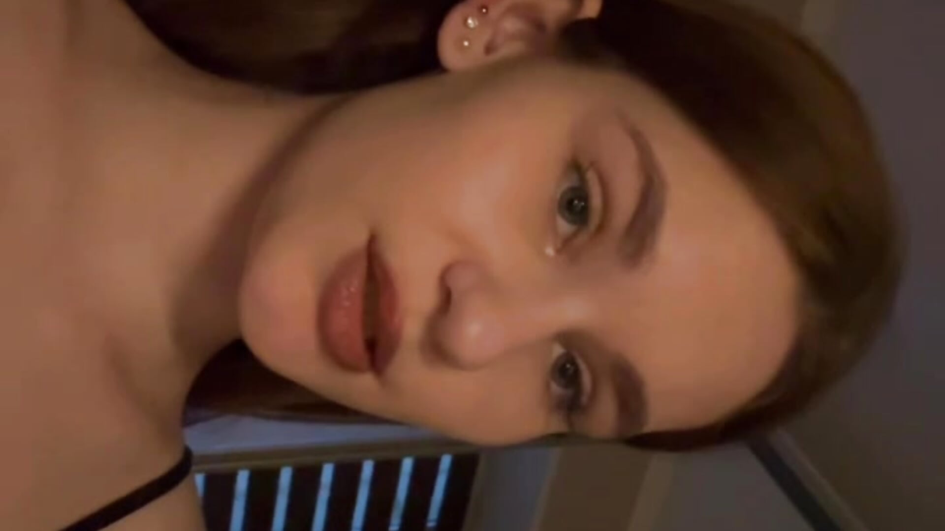 its me – video af Liz_Nip cam-model