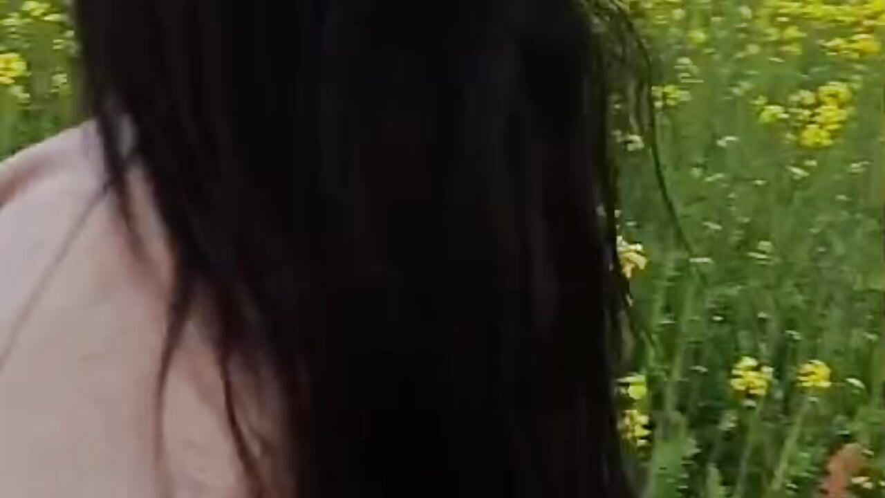 With nature – video modela na kameri Bmw_dashingblack