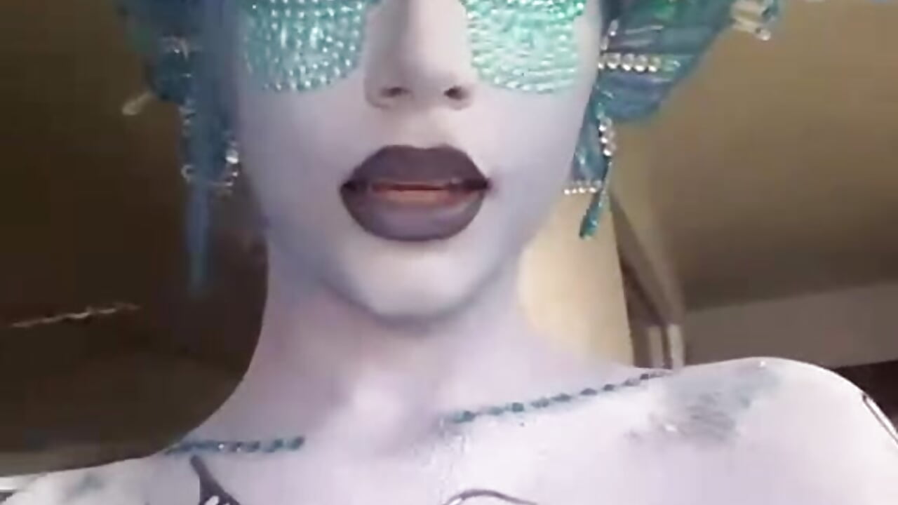 Blue Fairy💙💫 - فيديو من cinniaa_ موديل الكام