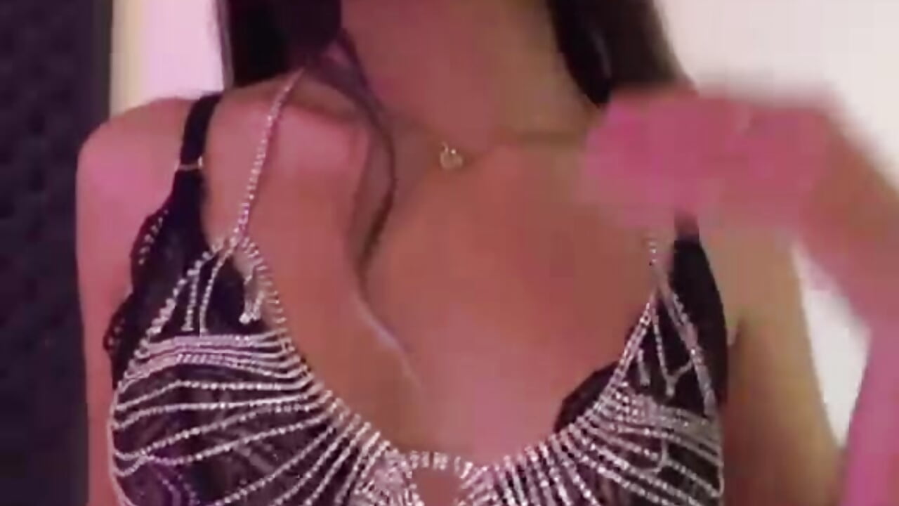 Look my sexy tattos🔥 – video od webkamerové modelky Greenvenus