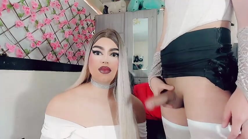 DOUBLE SUCK, ASS SUCK, ASS FUCK – video modela na kameri Thiara_veky_