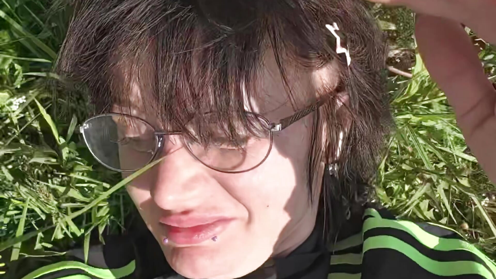 Chill on the grass - βίντεο μοντέλου Diana_sosala