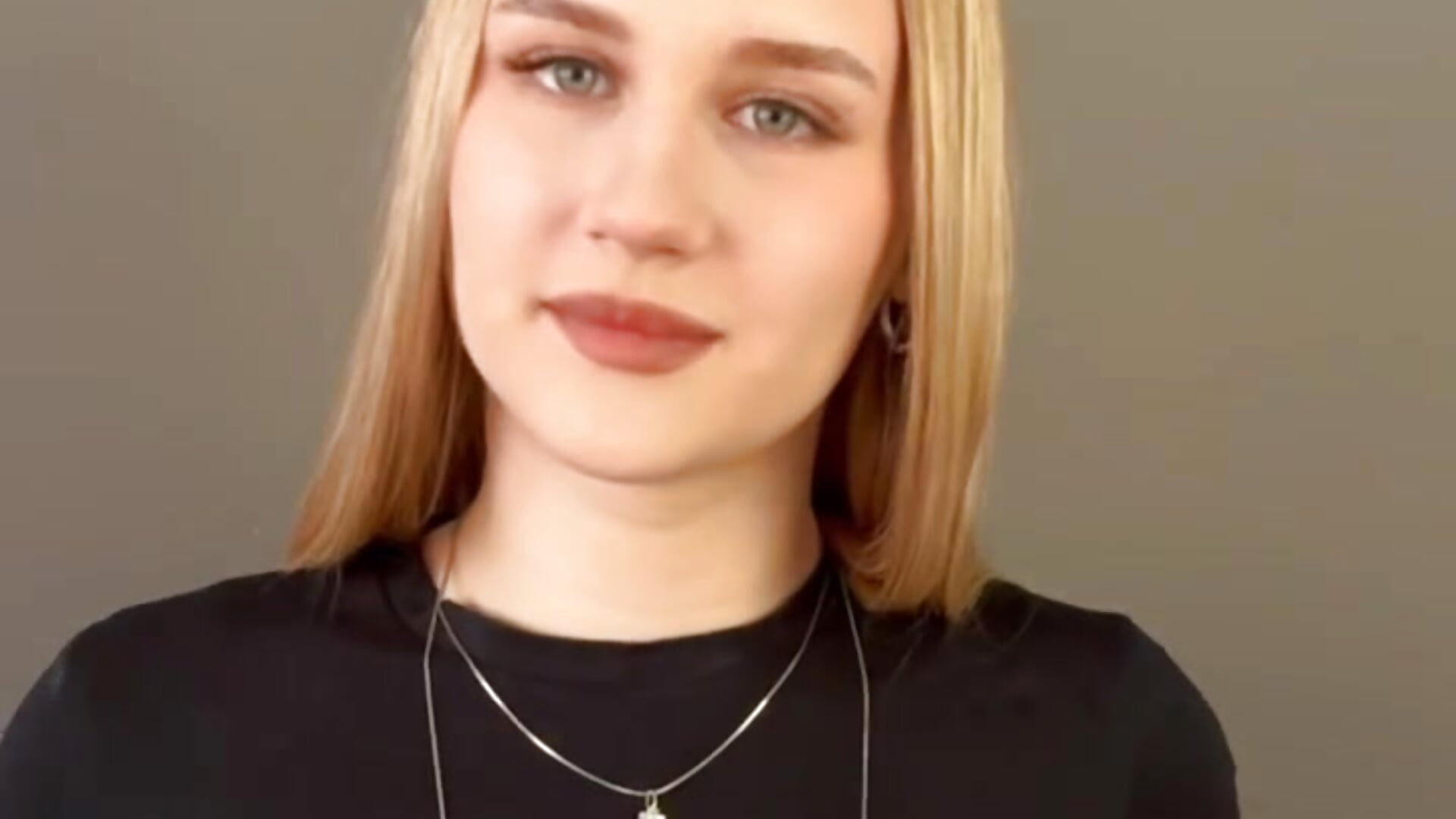 just me - DanikaGudinas adlı kamera modelinin videosu
