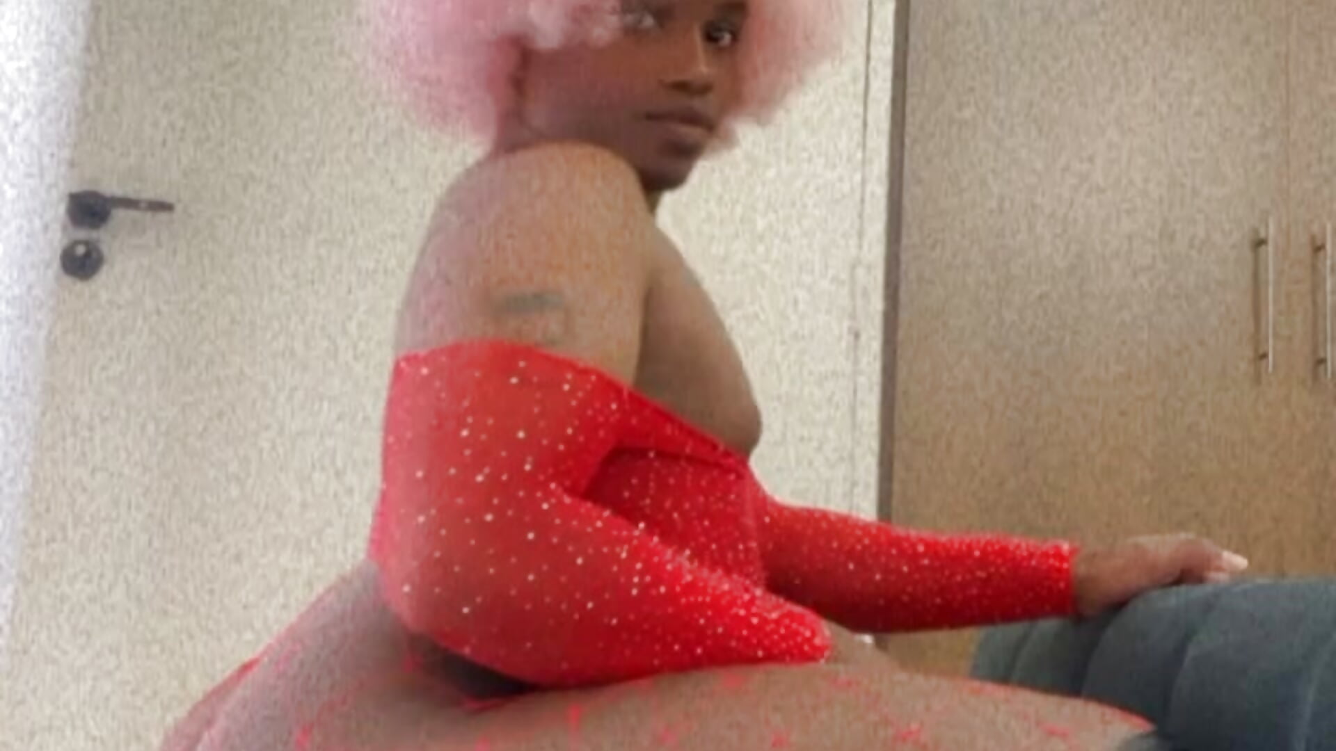 Ladyboyxxl - ladyboyxxl adlı kamera modelinin videosu