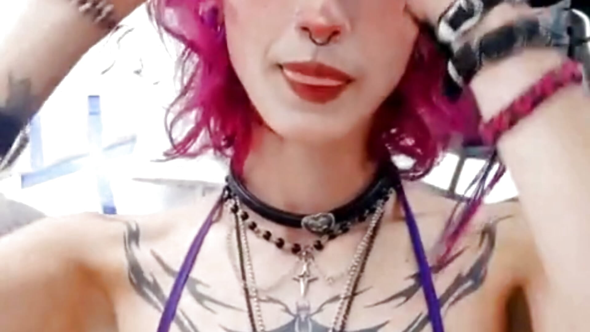 My tats 💜 – video od webkamerové modelky kat_ashbourne